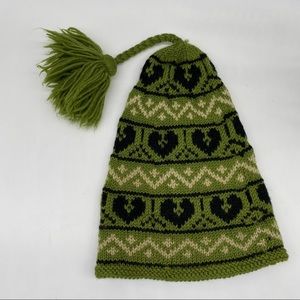 HANDARBEIT Kids 109% wool green elf hat made in Germany